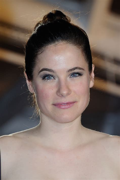 caroline dhavernas